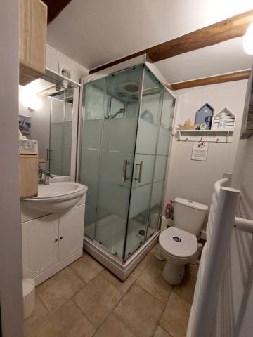 Vançais (79120) Belle maison familiale en pierres entièrement rénovée + gîte