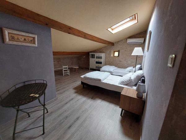 Vançais (79120) Belle maison familiale en pierres entièrement rénovée + gîte