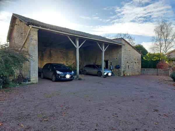 Vançais (79120) Belle maison familiale en pierres entièrement rénovée + gîte