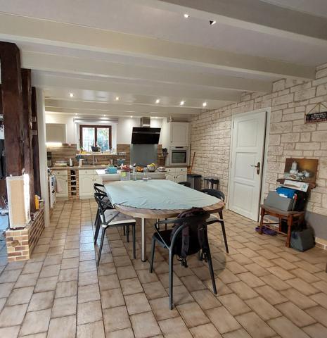 Vançais (79120) Belle maison familiale en pierres entièrement rénovée + gîte