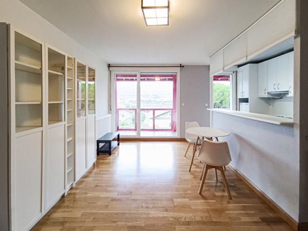 T2 - Terrasse SUD vue montagne et parking en sous sol