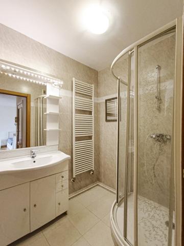 T2 - Terrasse SUD vue montagne et parking en sous sol