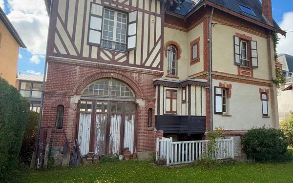 Maison à vendre    11 pièces •  Houlgate