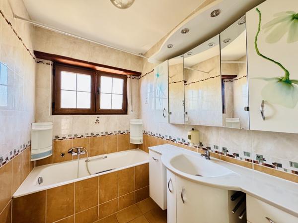 Maison 5 pièces - 195 m² Exclusivité efficity