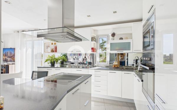 Appartement à vendre    3 pièces • 72,53 m2 Mandelieu-la-Napoule