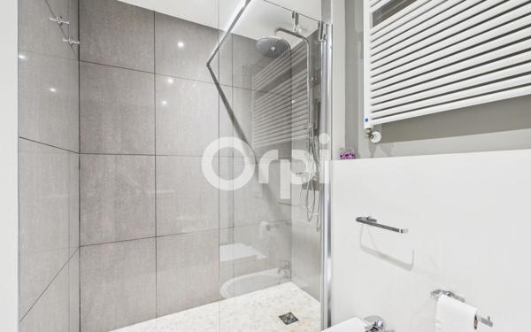 Appartement à vendre    3 pièces • 72,53 m2 Mandelieu-la-Napoule