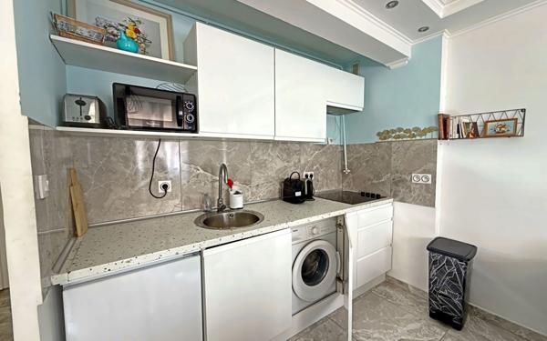 Appartement à louer    2 pièces •  Marseille 3