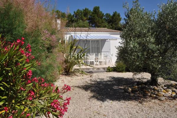 Saint-Georges-d’Oléron – Propriété d’exception composée de 6 Gîtes avec piscine, à deux pas de la plage