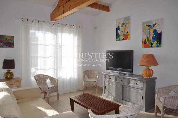 Saint-Georges-d’Oléron – Propriété d’exception composée de 6 Gîtes avec piscine, à deux pas de la plage