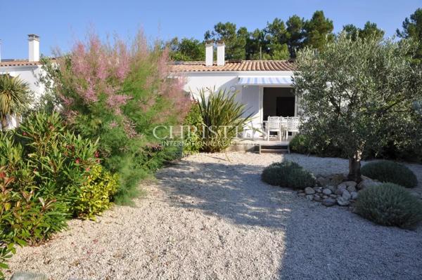 Saint-Georges-d’Oléron – Propriété d’exception composée de 6 Gîtes avec piscine, à deux pas de la plage