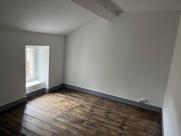 Maison à vendre |  Chalais |  5 pièces | 98 m²