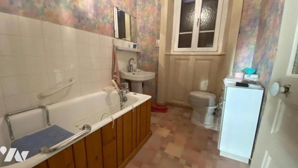 APPARTEMENT TYPE 5 CENTRE VILLE PONTARLIER