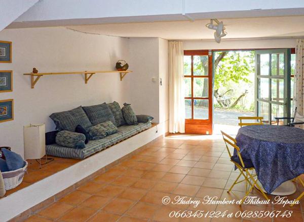 EXCLUSIVITE, à ST JURS, Maison de ville de 215 m² avec Terrasses et ateliers d'art (ou garage)