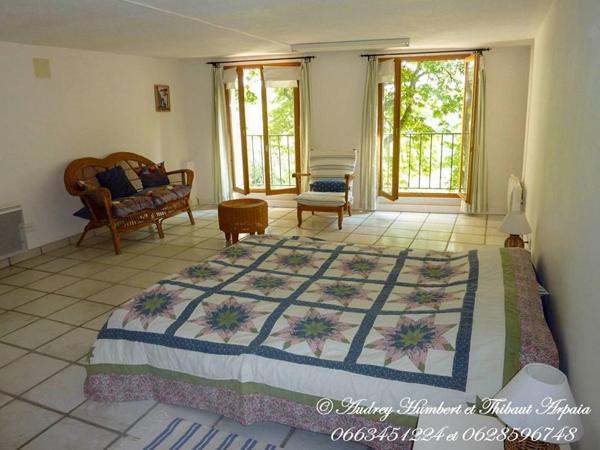 EXCLUSIVITE, à ST JURS, Maison de ville de 215 m² avec Terrasses et ateliers d'art (ou garage)