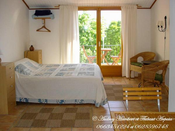 EXCLUSIVITE, à ST JURS, Maison de ville de 215 m² avec Terrasses et ateliers d'art (ou garage)