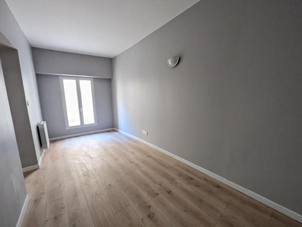 Appartement Chanteloup Les Vignes Studio 20.4 m2