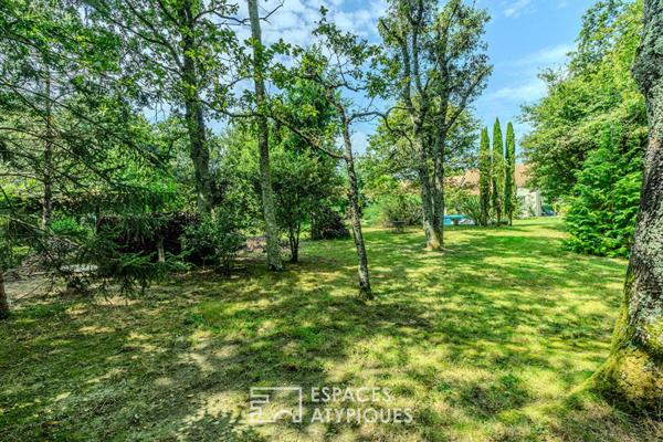 Élégante maison familiale ouverte sur jardin et piscine