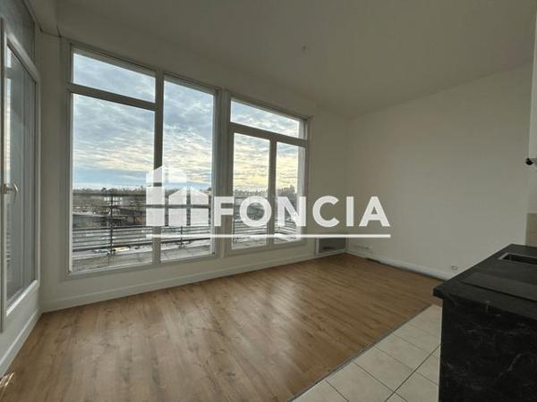 Location Appartement 2 pièces 36.74 m² - 5 AVENUE DU MAHATMA GANDHI Trappes 78190