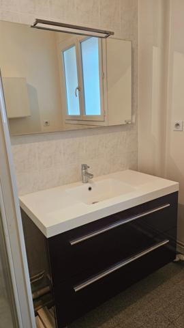 EN EXCUSIVITE : Hyper centre Appartement de type 5 au 6eme étage avec ascenseur , cave et grand balcon