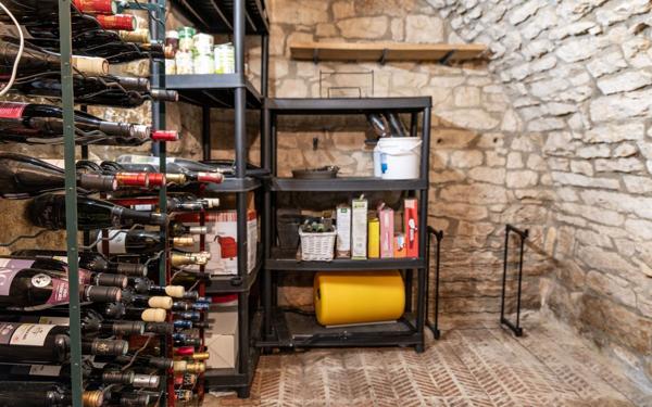 Maison à vendre    8 pièces •  Barjac