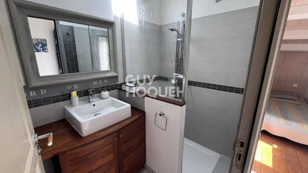 Bien rare au coeur du village de La Flotte sur l'Ile de Ré !!!