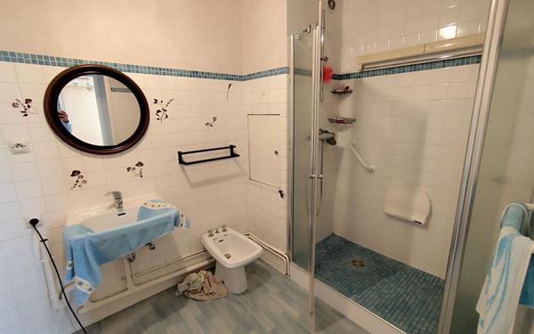 Appartement à vendre    3 pièces •  Montluçon