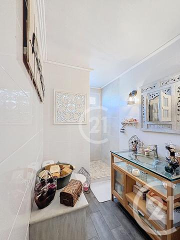 Maison à vendre  5 pièces - 102,75 m2 ST MARTIN DE CRAU - 13