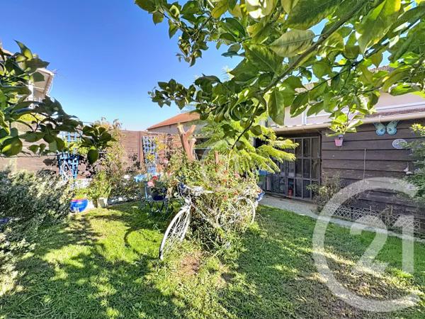 Maison à vendre  5 pièces - 102,75 m2 ST MARTIN DE CRAU - 13