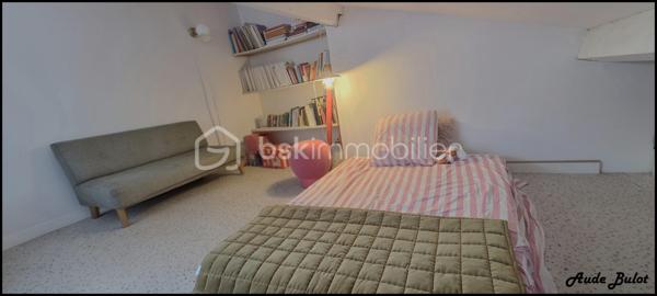 Un bien rare en plein centre-ville ! Situé au 2ᵉ étage d’une petite copropriété, ce duplex de 70 m² offre le charme de l’ancien, de beaux volumes et un environnement calme, tout en étant à proximité immédiate des commerces, restaurants et transports.

✨ Les atouts du bien :

Belle pièce de vie avec parquet et belle hauteur sous plafond
Cuisine équipée, fonctionnelle et agréable
Grande chambre de 20 m²
À l’étage : espace actuellement aménagé en coin chambre et coin bureau, offrant de nombreuses possibilités

Gare et axes routiers à proximité, idéal pour les déplacements vers Paris ou les grandes villes
Un appartement avec du cachet, du calme et un emplacement privilégié.
 Idéal pour un premier achat, un pied-à-terre ou un investissement.

Charges annuelles : environ 1 000 €
Chauffage électrique

📍 Emplacement recherché – centre-ville
👉 À visiter rapidement !