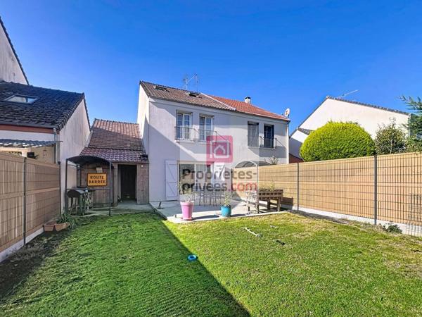 Maison 4 chambres, 1 bureau et 1 garage attenant