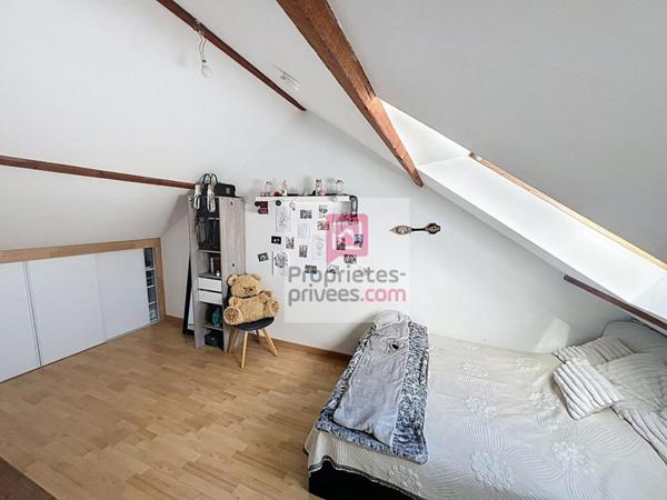 Maison 4 chambres, 1 bureau et 1 garage attenant