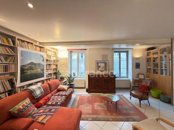 Maison de caractère au cœur du centre historique de Tournus