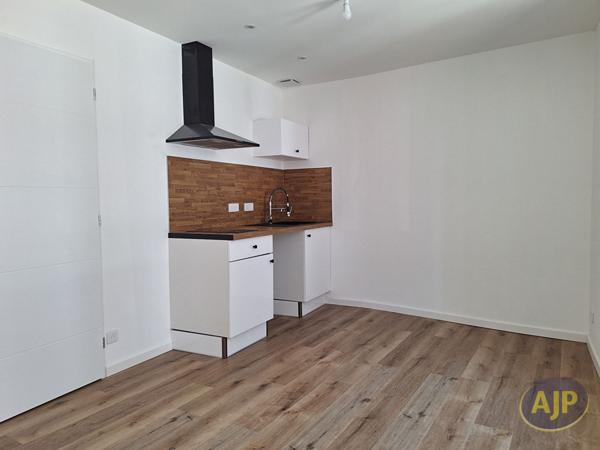 Location appartement Jonzac : 410 € - AJP Immobilier Pons