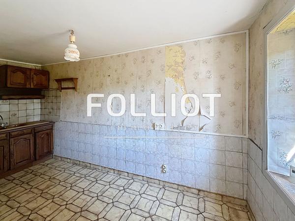 Maison en pierres LA BARRE DE SEMILLY Dépendances A VENDRE en camapgne 50810