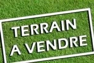 ENTRAMMES CENTRE BOURG TERRAIN VIABILISE CONSTRUCTIBLE  DE 1400 M2 POUR FAIRE DE 2 à 5 PARCELLES