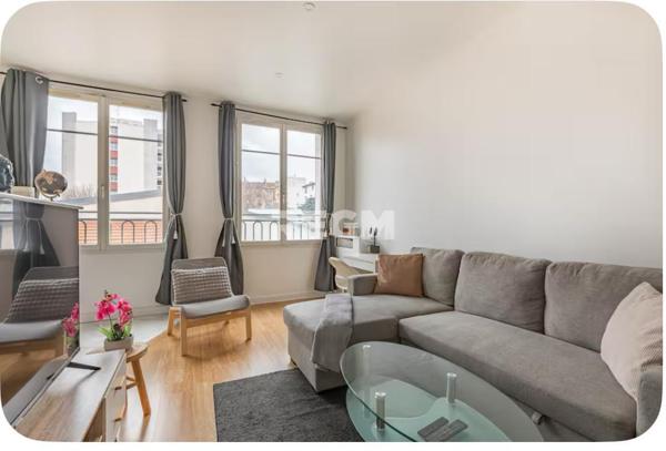 Gentilly (94250) Beau 2P 45 m² - à 2 min à pied du RER B et 5 min de la Cité Universitaire - Gentilly