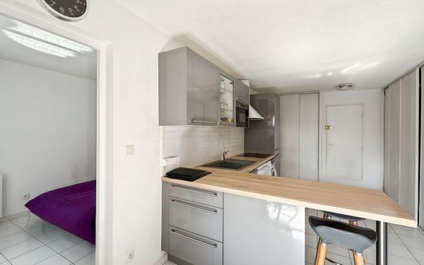 Appartement à vendre    2 pièces • 31 m2 Saint-Raphaël