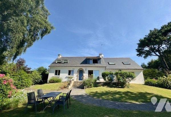 A vendre maison à MOELAN SUR MER (29)

Jolie maison de 137,74 m² (4 chambres) édifiée en 1974...