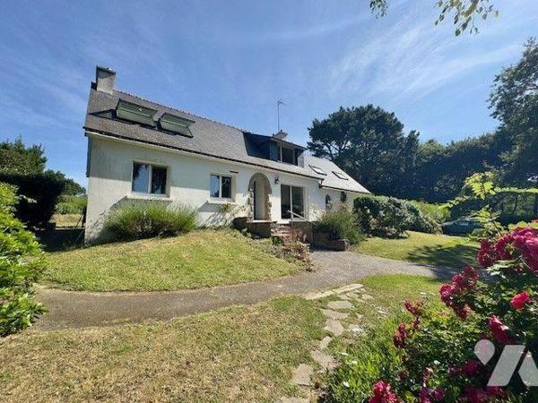 A vendre maison à MOELAN SUR MER (29)

Jolie maison de 137,74 m² (4 chambres) édifiée en 1974...