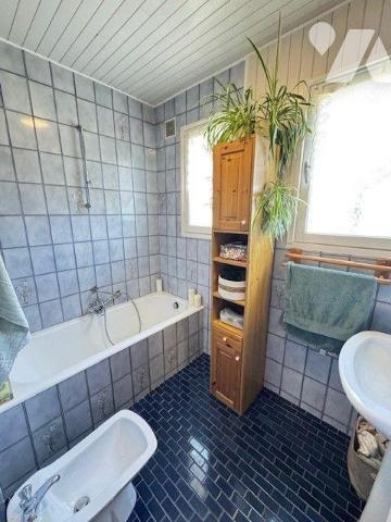 A vendre maison à MOELAN SUR MER (29)

Jolie maison de 137,74 m² (4 chambres) édifiée en 1974...