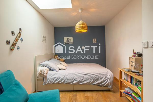 Maison en pierre 217 m² avec piscine – Environnement calme et sans vis-à-vis