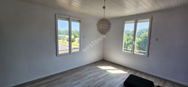 Très jolie maison rénovée avec goût, à deux pas des commodités !