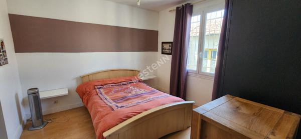 Très jolie maison rénovée avec goût, à deux pas des commodités !