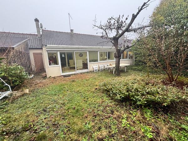 Maison Pontoise 4 pièce(s) 93.64 m2 €280 000 ** - Référence 11164