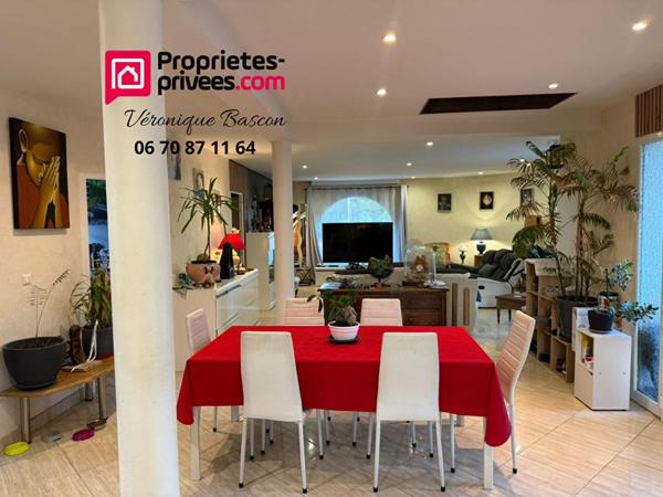 Maison  5 pièces sur 910 m2 de terrain