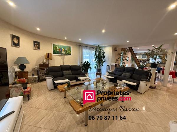 Maison  5 pièces sur 910 m2 de terrain