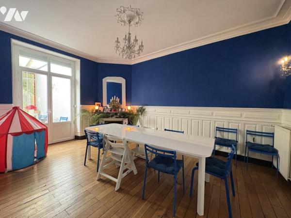 Demeure bourgeoise au coeur de la cité médiévale de LAON (233 m2)