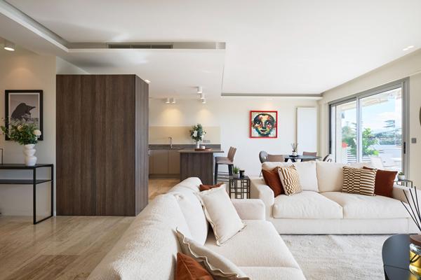 Cannes - Californie : 3 pièces avec terrasse, vue mer et parc, dans résidence de standing