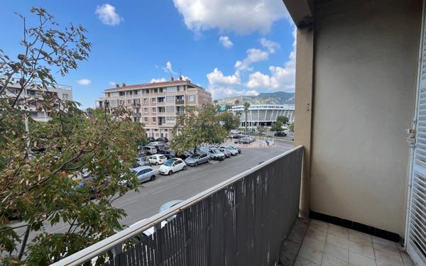 Appartement à vendre    3 pièces • 64 m2 Toulon
