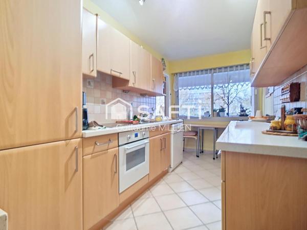 T3 Bis avec balcon résidence Hôtel de ville